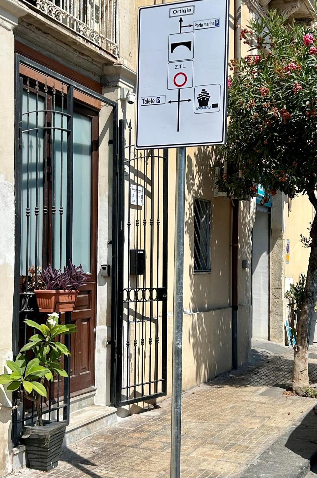 Апартаменты Ortigia Loft Via Malta, 22 Сиракузы Экстерьер фото